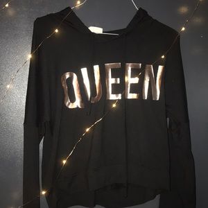Black with gold writing “QUEEN“ cropped sweatshirt